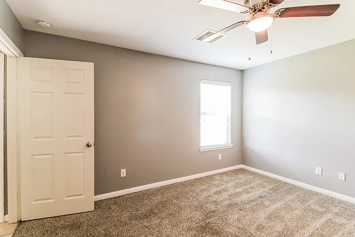 2107 Golden Topaz Dr — Photo 8