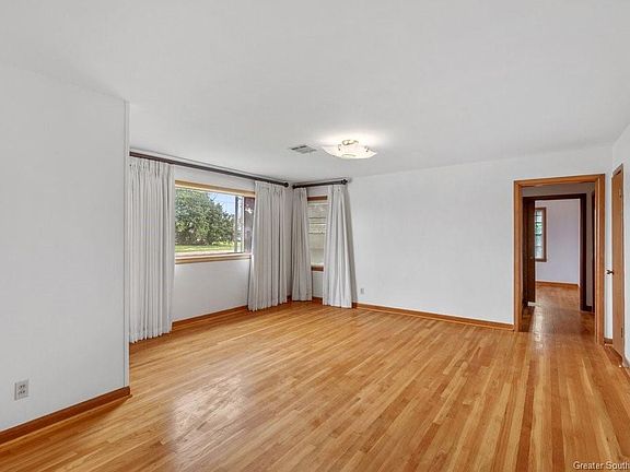 5th image of 1311 Hilma St