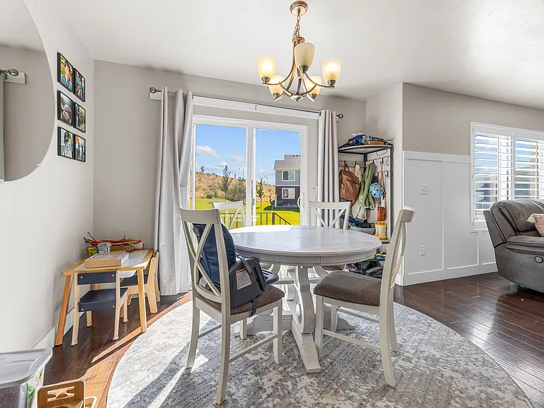 673 W Gallant Dr — Photo 10