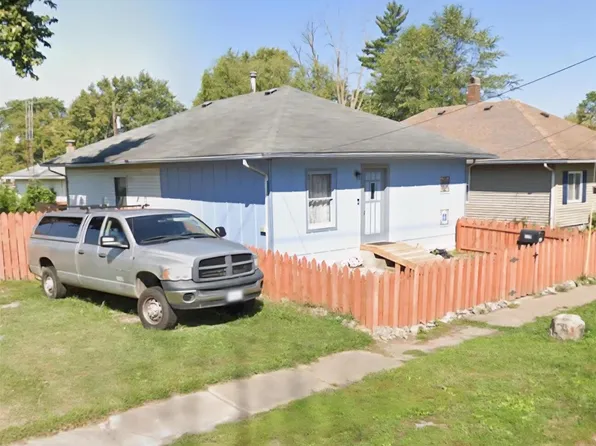 1201 N 13th St, Herrin, IL 62948