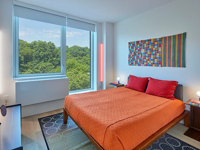 4650 Broadway #1707 — Photo 5