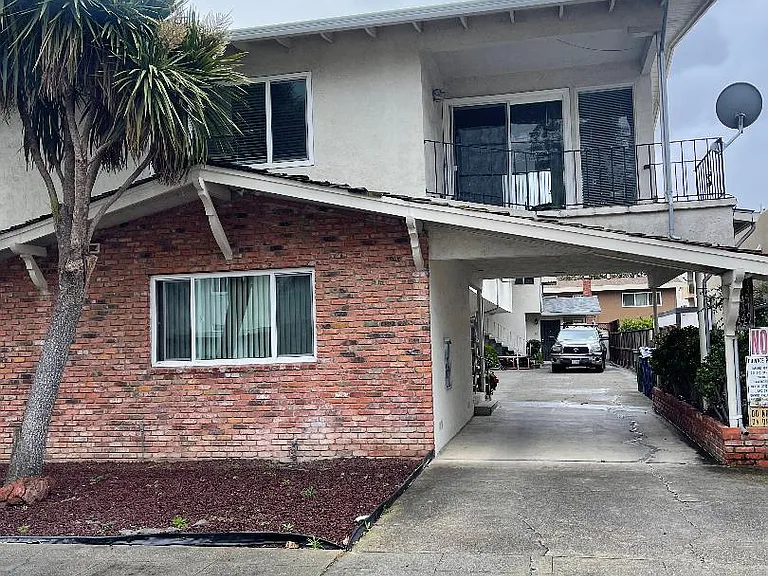 351 Chumalia St #D — Photo 1