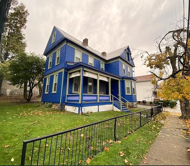 730 Chess St photo 1