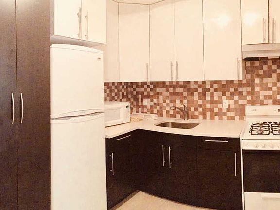 5th image of 3051 Brighton 3rd St APT 302