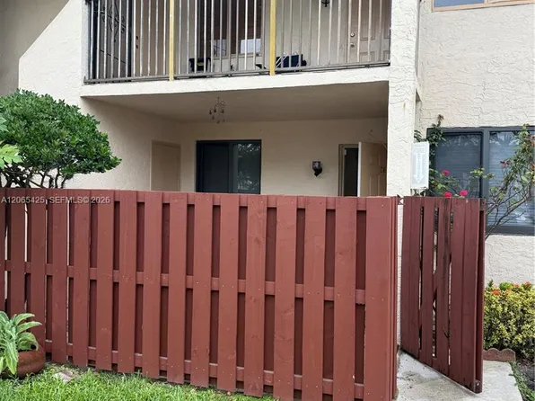 7901 Southgate Blvd APT C6, Pompano Beach, FL 33068