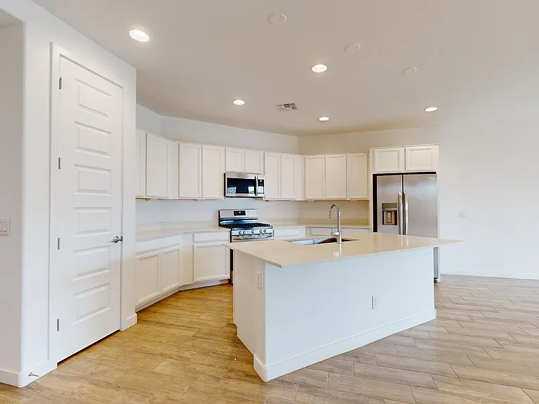 9332 W Encinas Ln — Photo 12