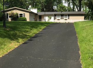 1808 Dunkeith Dr NW, Canton, OH 44708