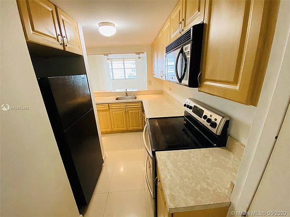 4th image of 999 Brickell Bay Dr APT 406