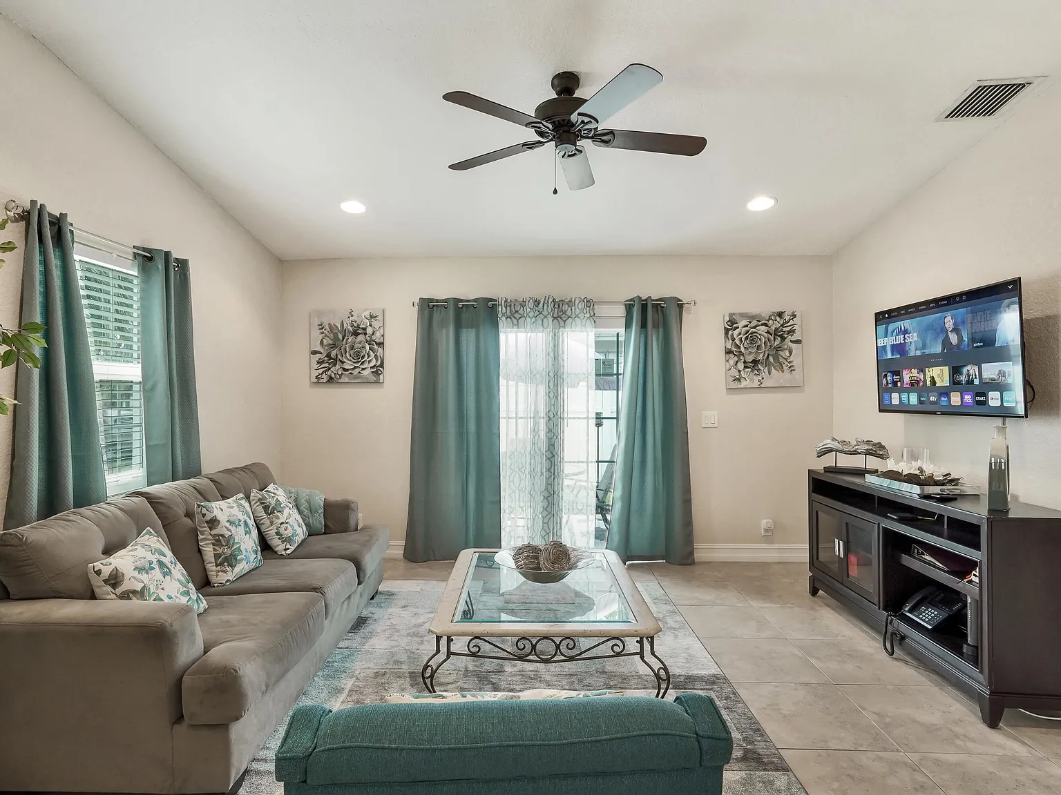 4 bed, 2.0 bath, 1479 sqft, $3,300 — Photo 3