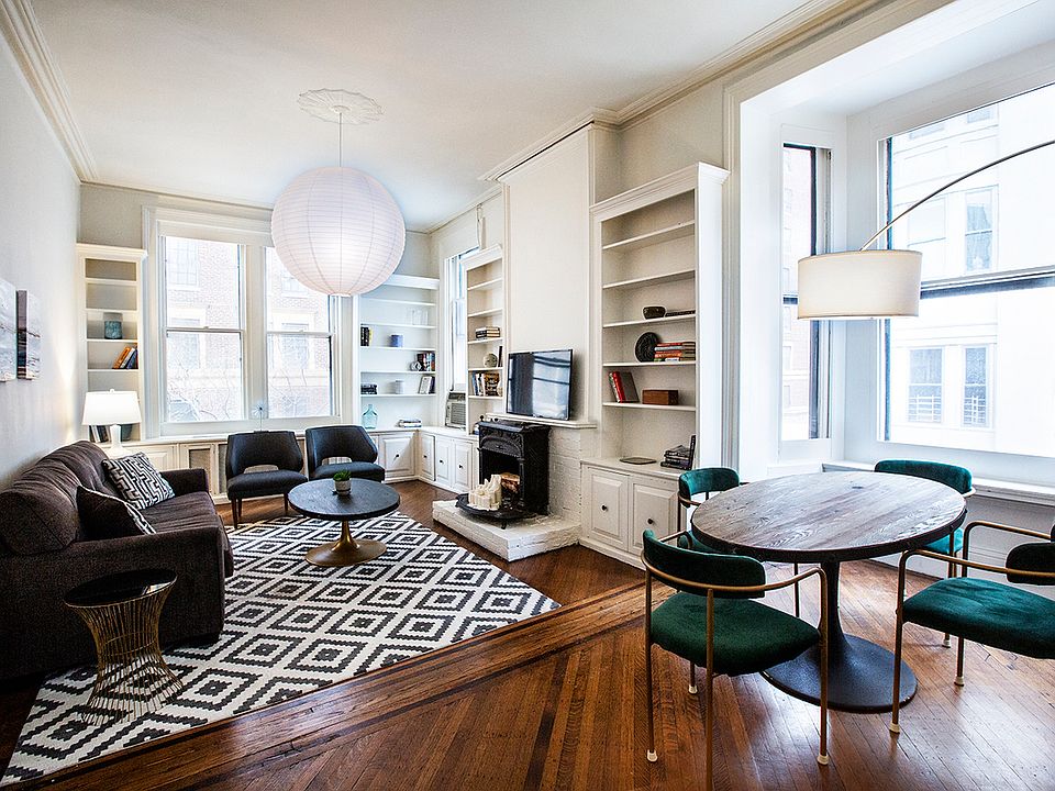 1st image of 84 Willow St #3