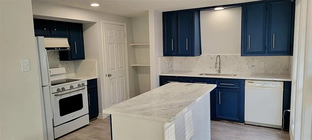 2 bed, 2.0 bath, 1711 sqft, $1,900 — Photo 3