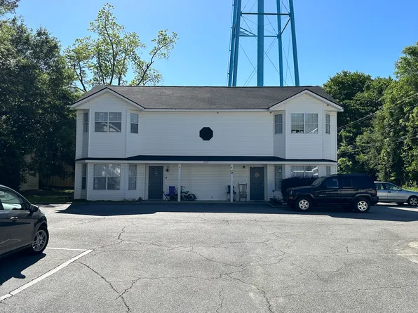 Moseley Manor - B - 105