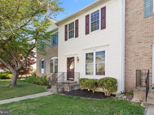 15721 Lansdale Pl, Dumfries, VA 22025