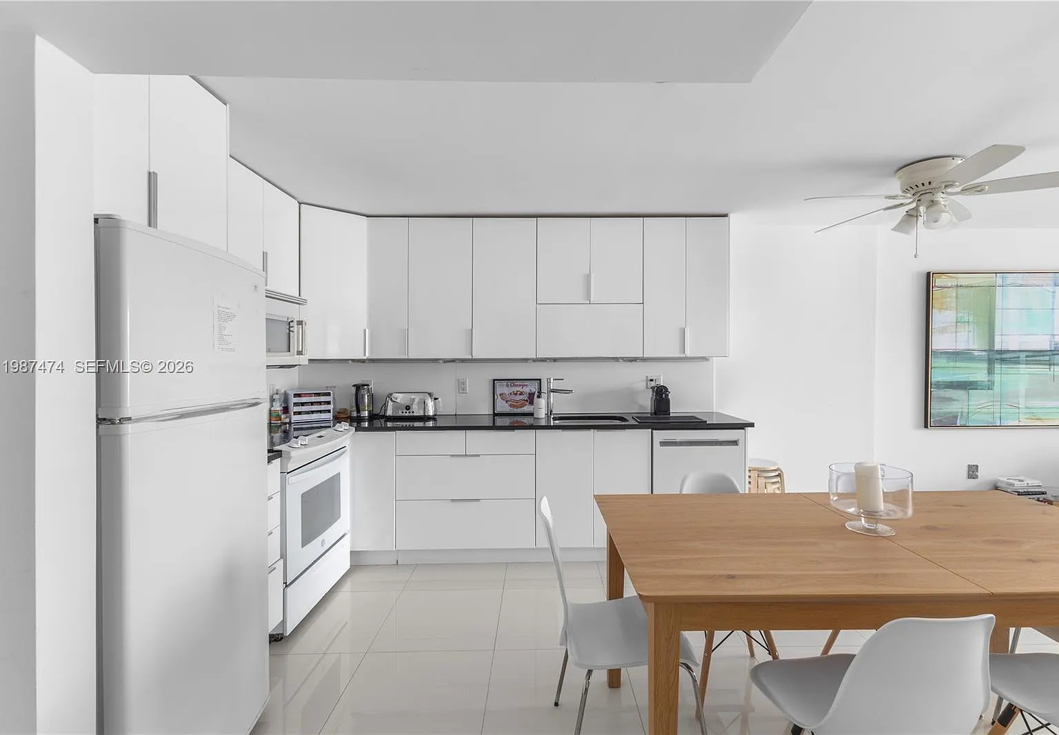 Ocean Point Condo — Photo 4