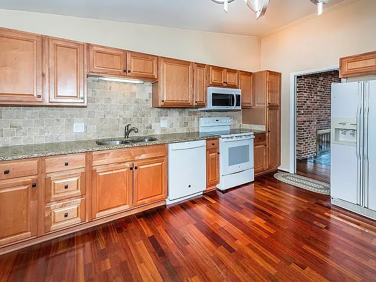 1358 Arroyo Dr — Photo 29