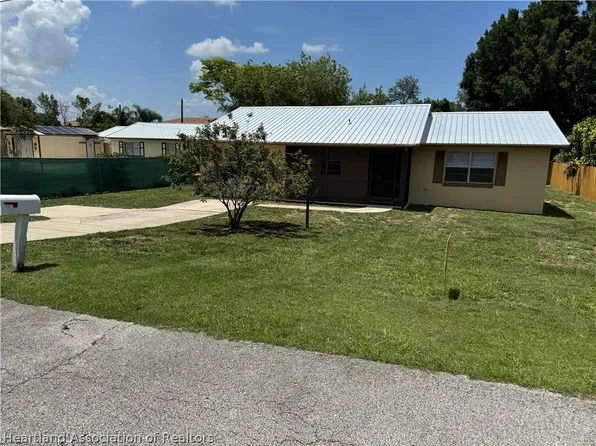 1834 Koy Dr, Sebring, FL 33870