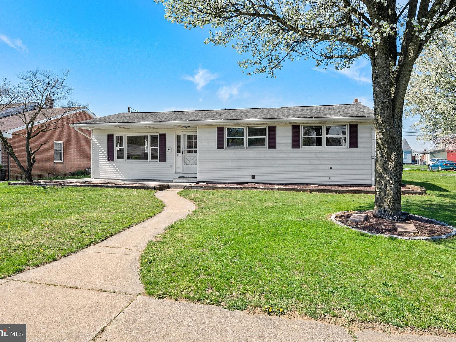 311 W Arch St Fleetwood PA 19522 Zillow