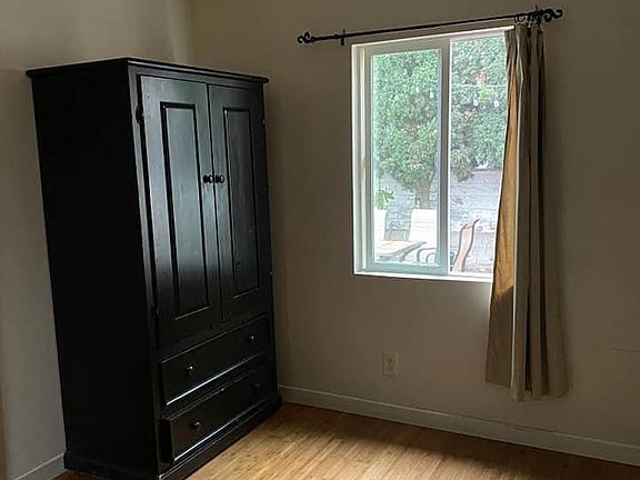 2nd image of 912 Amapola Ave APT 1/2