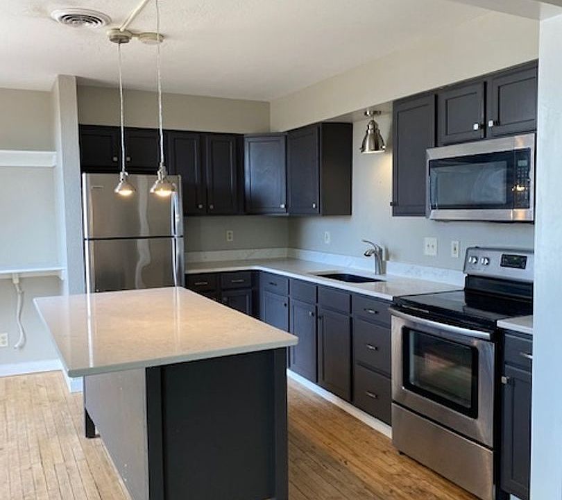 1st image of 107 E Capitol Dr #9-B