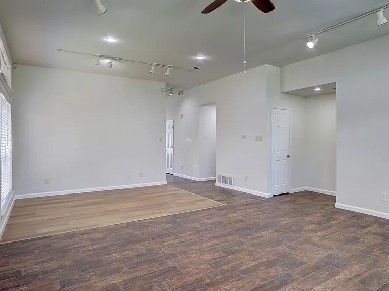 1821 Chattham Ct — Photo 8