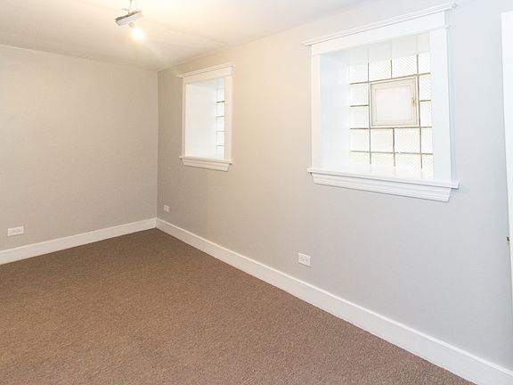 5th image of 2028 N Sawyer Ave #Gdn