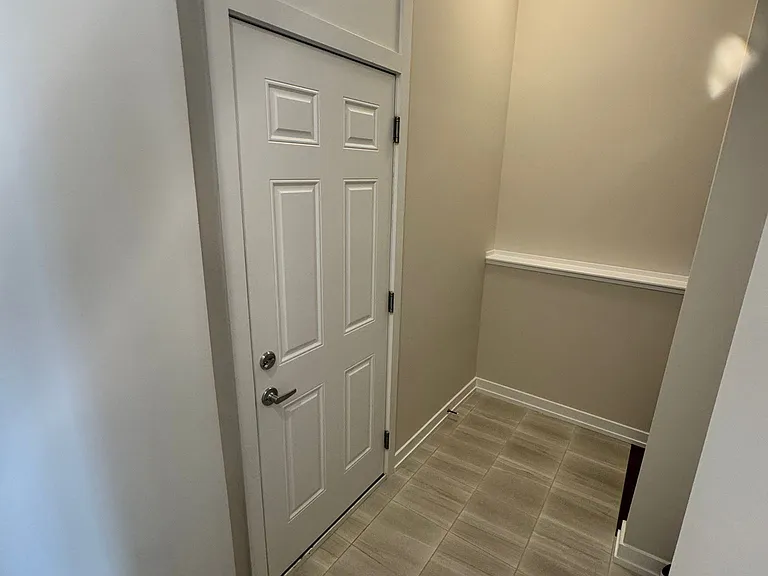 534 Oldenburg Ave — Photo 18