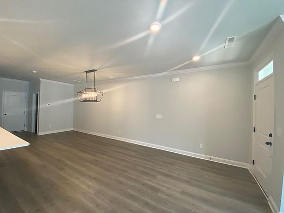 2nd image of 347 Ladybird Ln