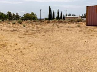 8166 Lassen Rd, Oak Hills, CA 92344