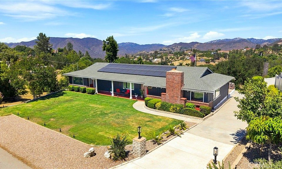 1st image of 1019 Riverview Dr