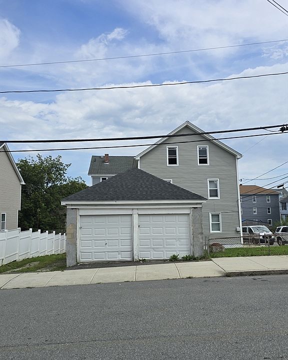 1st image of 292 Tecumseh St