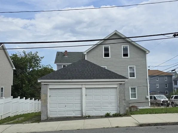 292 Tecumseh St, Fall River, MA 02721