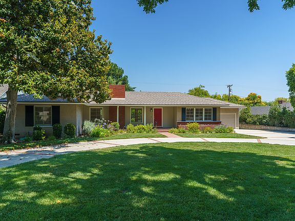 2nd image of 4644 Vineta Ave