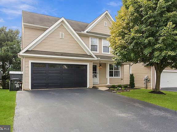 3rd image of 355 Sunbury Way