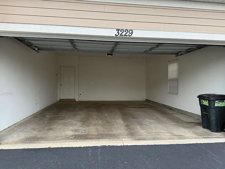 3229 Rossmore Cir — Photo 6