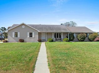 1199 Coprinus Dr, Green Bay, WI 54313