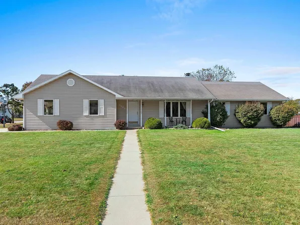 1199 Coprinus Dr, Green Bay, WI 54313