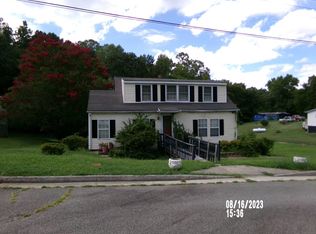 730 Hedderly St, Halifax, VA 24558
