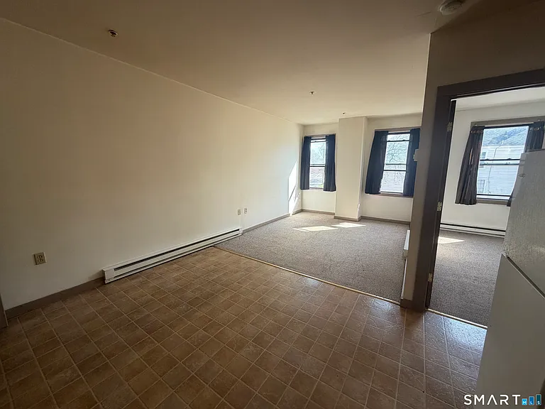 277 N Main St #3 — Photo 4