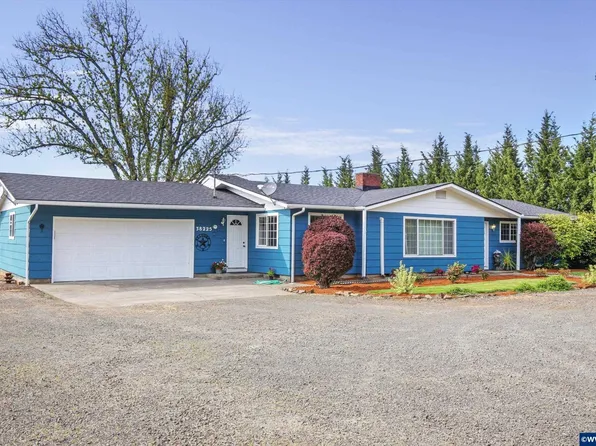 38225 Mount Hope Dr, Lebanon, OR 97355