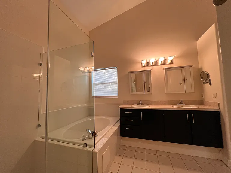345 Silver Pine Dr — Photo 17