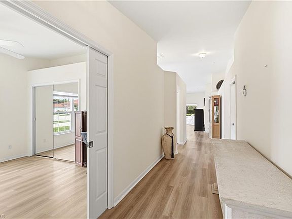3rd image of 378 Melrose PL #4