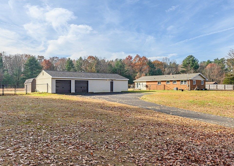 555 Holyoke Rd, Westfield, MA 01085 Zillow