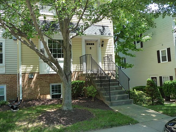 2nd image of 136 Bent Twig Ln