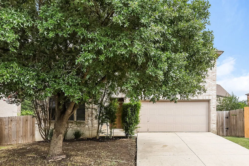 4 bed, 2.5 bath, 2532 sqft, $1,925 — Photo 4