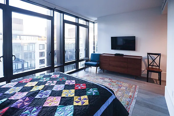 Rented by Compass | media 10