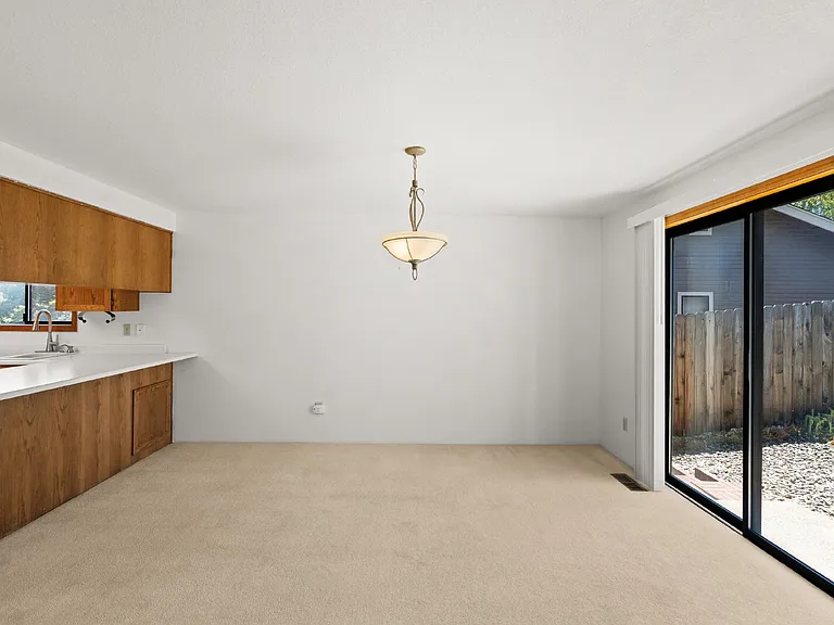 2890 Wedgewood Ln — Photo 11