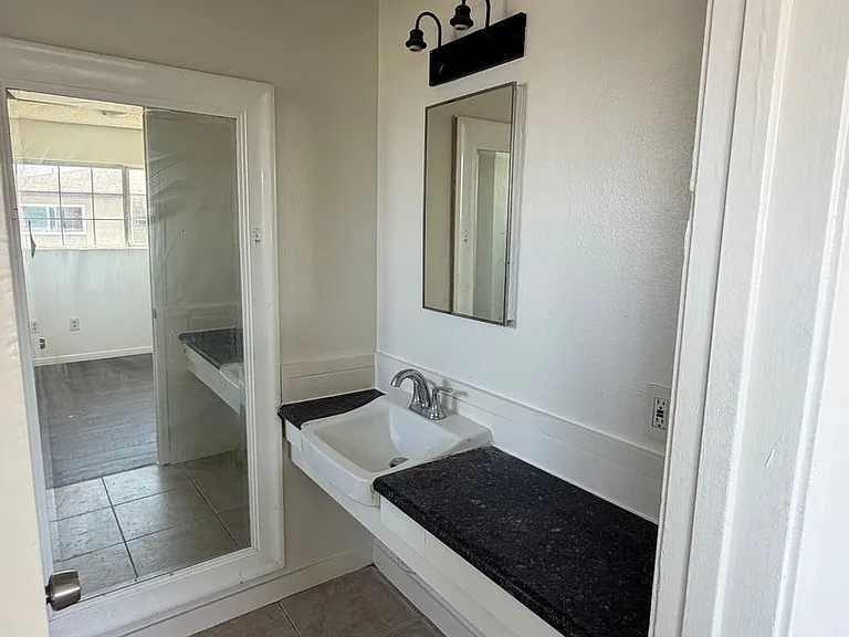 7782 Mandrell Dr — Photo 12