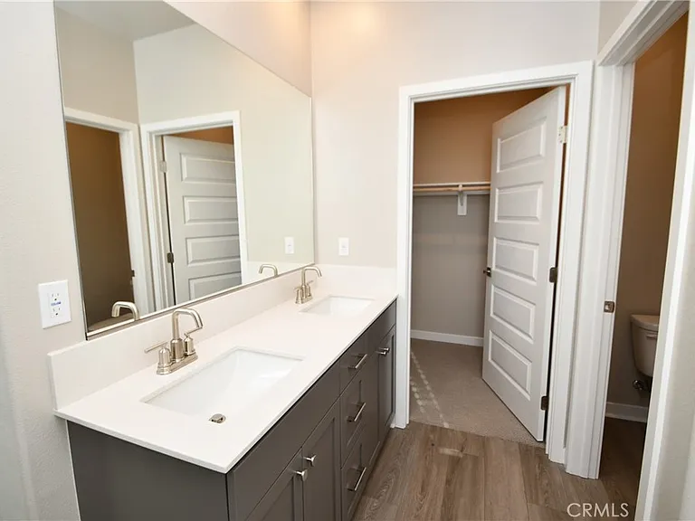 1487 Skyline Ln — Photo 25