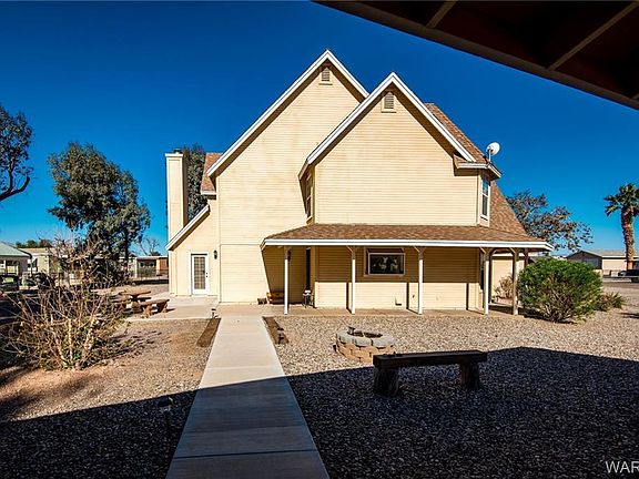 5th image of 8129 S Carob Dr