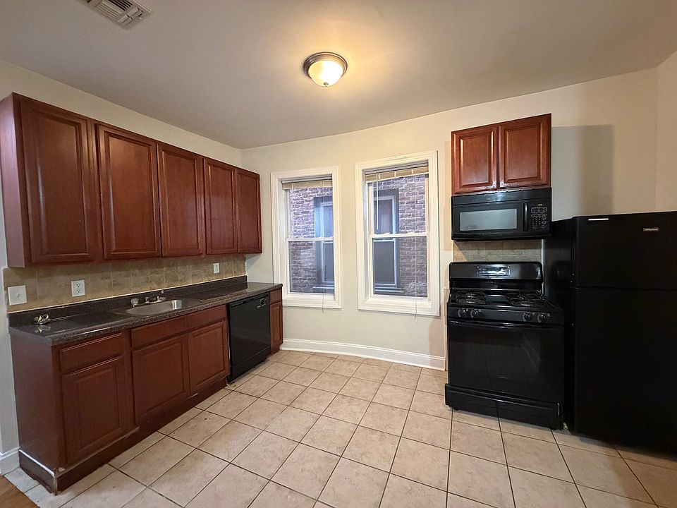 1st image of 160-162 Bergen Ave #3C